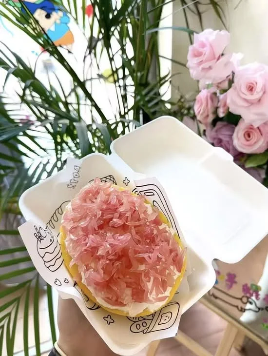 Tropical Mango Boat as photographed in the VC Yogurt Uber Eats listing